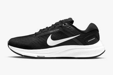 Hardloopschoenen. Nike BE